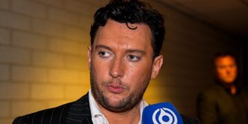 Tino Martin deelt hartverscheurende woorden op bijzonder pijnlijke dag: ‘Mis je’